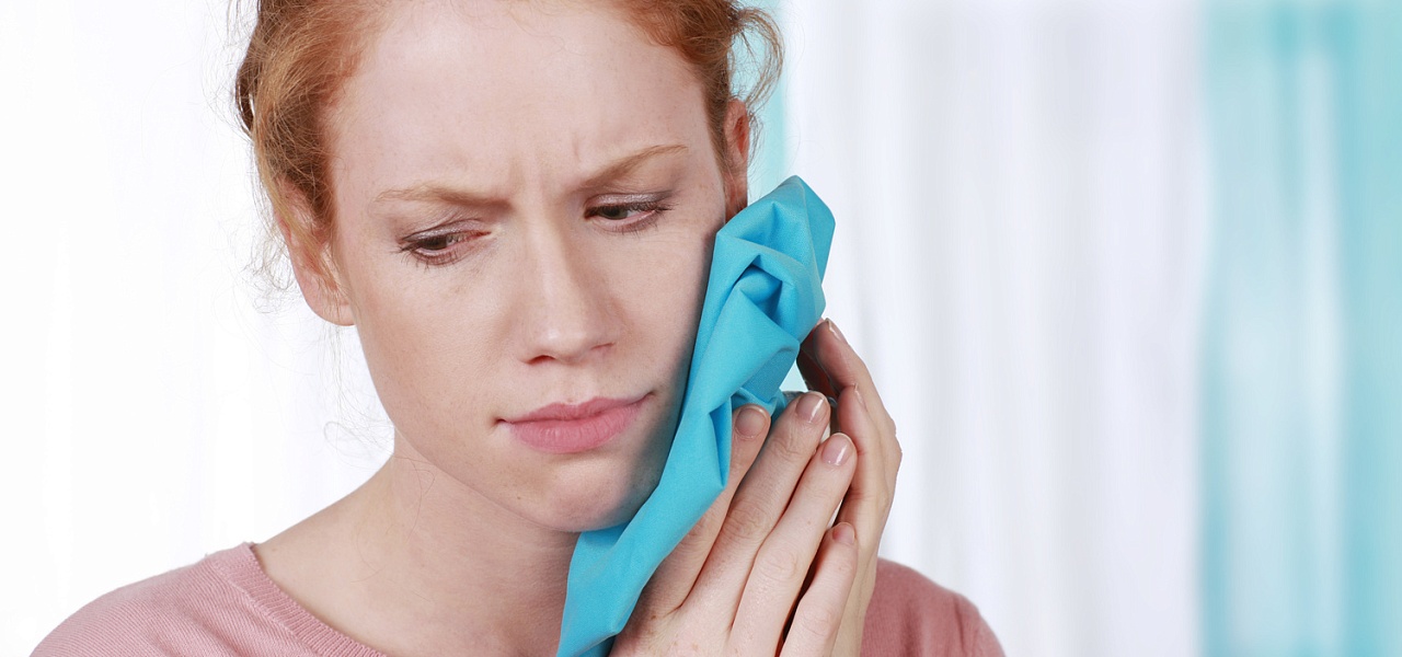 Отек после имплантации зубов: норма, сроки, как снять и когда бить тревогу