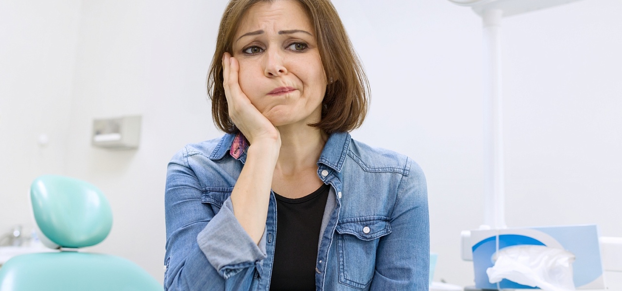 Боль после имплантации зубов: норма, длительность и как облегчить состояние