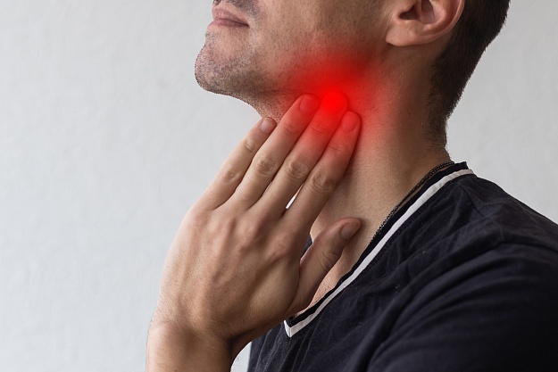 «Нормальная» боль в горле vs. Признак осложнения: как отличить?