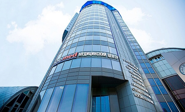 Почему стоит выбрать клинику 100med для трансконъюнктивальной блефаропластики